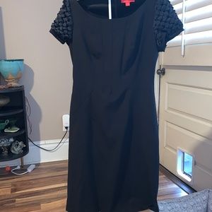 Lavia  fully lined knitted and knitted‎ sleeved cocktail dress. Worn 1x